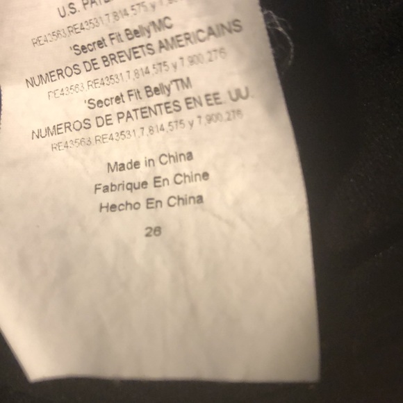 Maternity A pea in the pod Jeans🤰🏻 - Picture 7 of 7